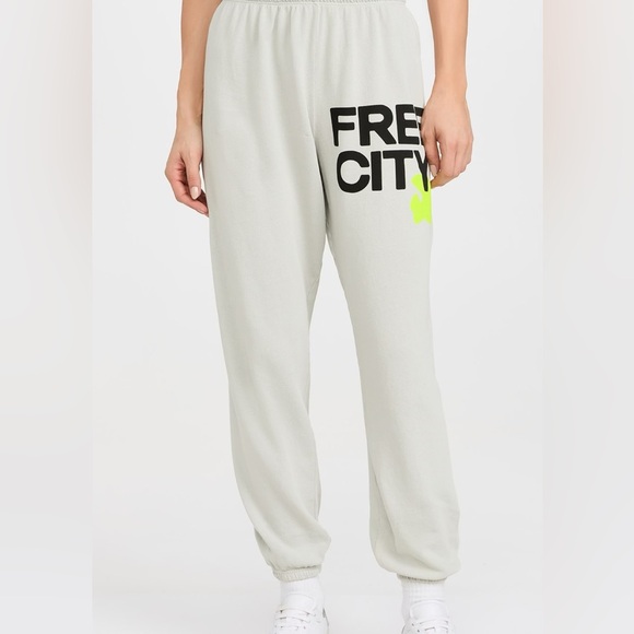 FREECITY Sweatpants - Picture 6 of 7